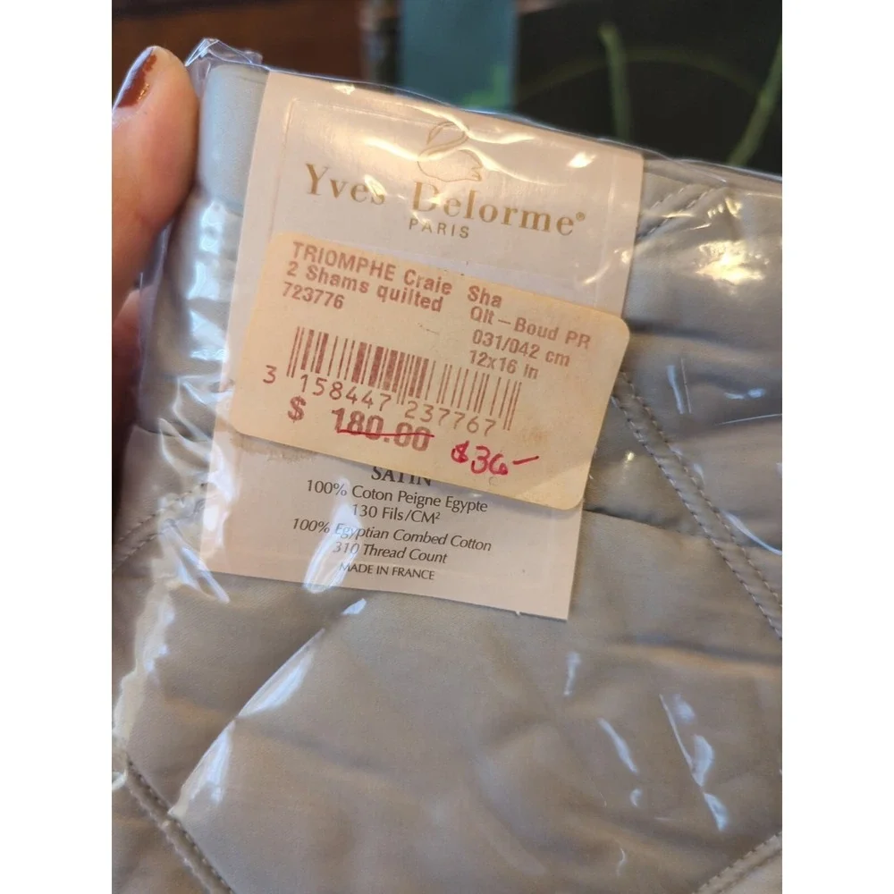 Pair New Vintage Yves Delorme Quilted Sham TRIOMPHE Satin Cover Pillow 12 X‎ 16